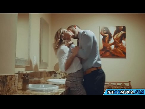 ❤️ ໃນເວລາທີ່ຜິວເນື້ອສີຂາວ busty seduces ທ່ານຢູ່ໃນຫ້ອງນ້ໍາສາທາລະນະ ໜັງໂປ້ ຢູ່ທີ່ພວກເຮົາ lo.niceporn-tv.ru% ❌️